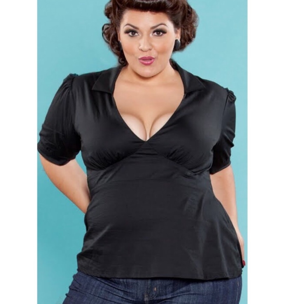 6X NWT Swak Curvy Kitten Top